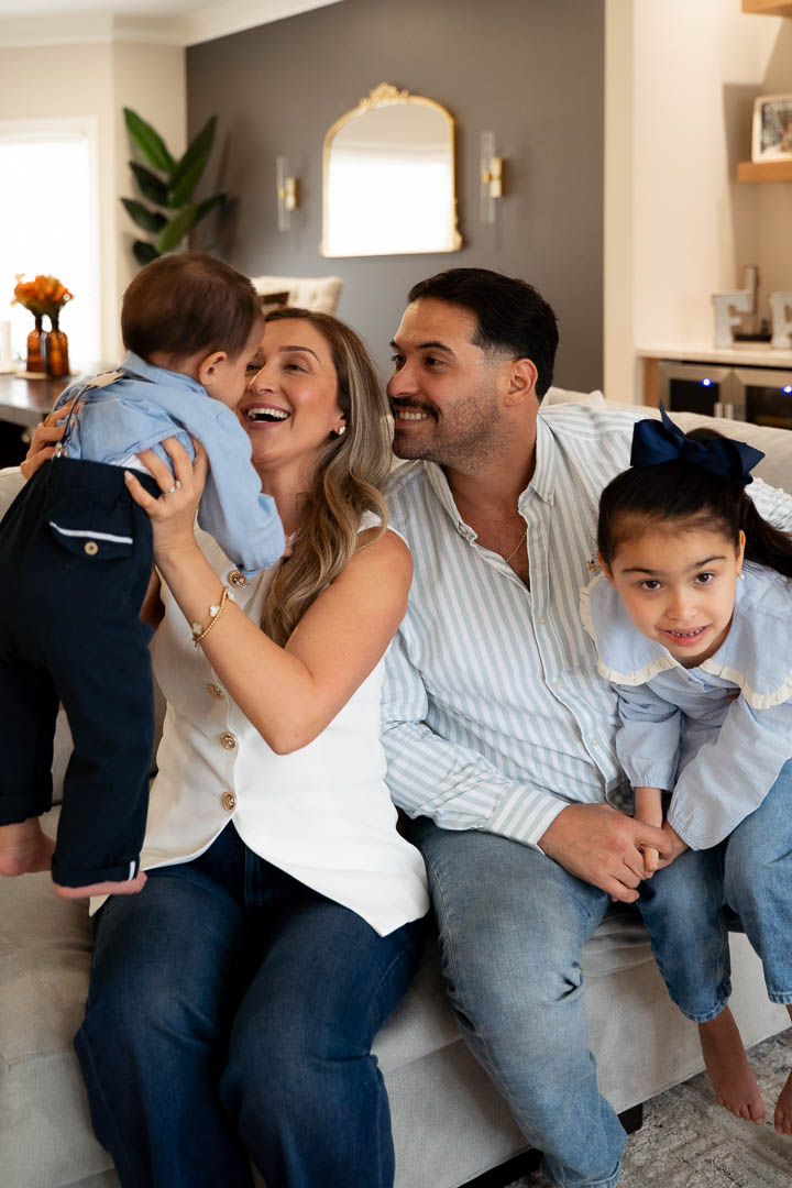 Family session in warm autumn light in Washington DC — Liubov Simonenko Photography