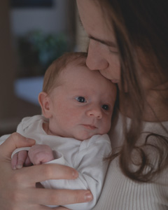 Newborn and maternity session — photo 5