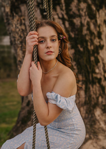 Women's portrait session — photo 3